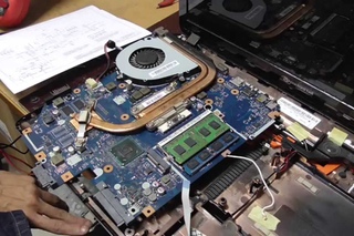 Compal LA-7912P не включается. Ремонтируем дежурку