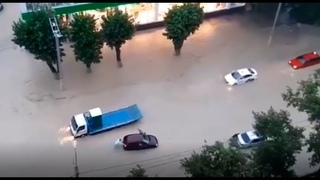 НОВОРОССИЙСК ЗАТОПИЛО МОЩНЫМ ЛИВНЕМ ! ГОРОД УШЕЛ ПОД ВОДУ.. НО ЭТО ТОЛЬКО НАЧАЛО, ЗАВТРА..