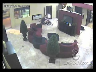Hotel Robber Nabbed by Good Samaritans Visiting Los Angeles for Martial Arts Tournament  [RINO SHOP]