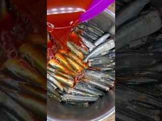 Килограмм шпрот за 100 р