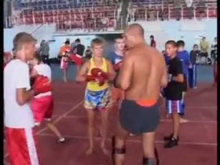 Федор Емельяненко провел мастер класс для белгородских кикбоксеров.