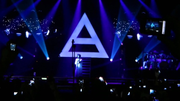 Thirty Seconds To Mars Zénith de Paris ( White Night), 12, 11,