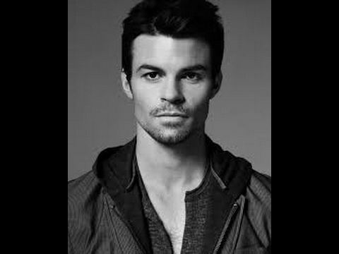 Daniel Gillies full interview with 2 Single Moms intern
