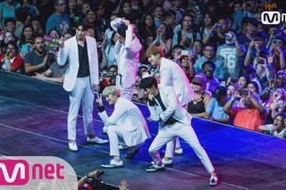 KCON NY KNK - Sun, Moon, Star  KCON 2017 NY x M COUNTDOWN 170706