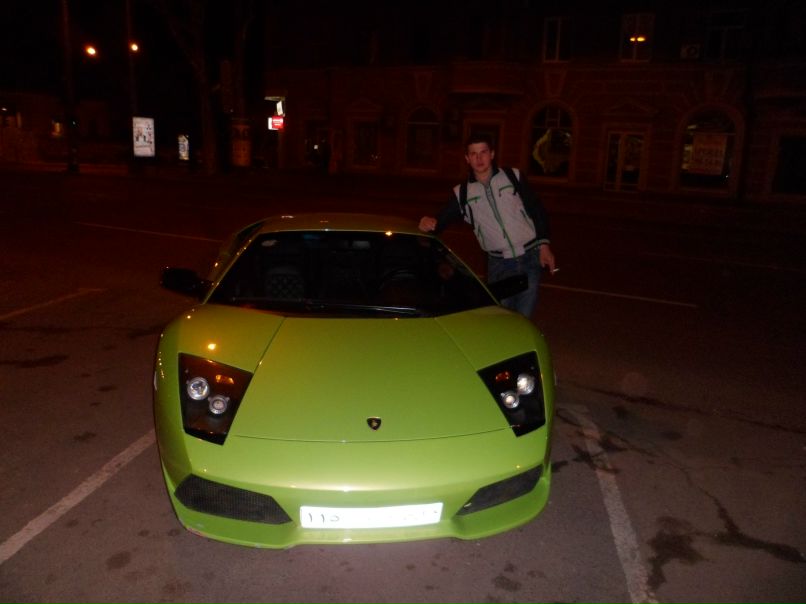 Ваня Костинян | Berlin