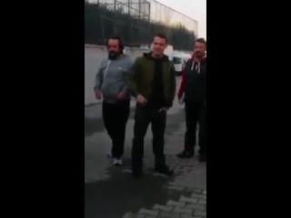 Kerem Bursin-Güneşi beklerken set