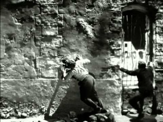 Orphée (1950) - Orpheus and Heurtebise return to the underworld