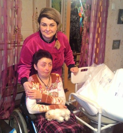 Если бы каждый, кому она помогла, скинулся по рублю, она была бы миллионером, изображение №2