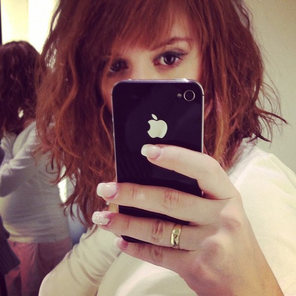 №6, Анастасия Тельнова-Нюшонок №6, Анастасия Тельнова-Нюшонок