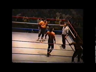 Tonga Kid/Samu vs The Smoking Gunns (WWF Oakland, CA March 4th, 1994) (handheld)
