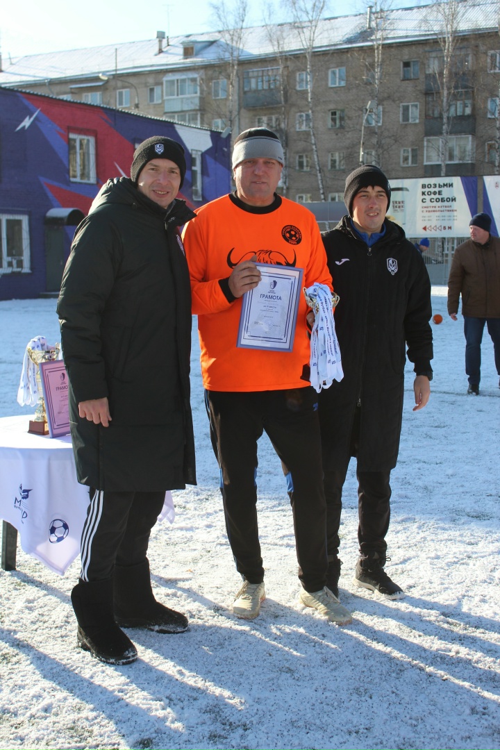 ПОСЛЕДНИЕ ВАЛЬСЫ «ЛИСТОПАДА» И … ЗДРАВСТВУЙ, ЗИМНИЙ ФУТБОЛ!, изображение №47