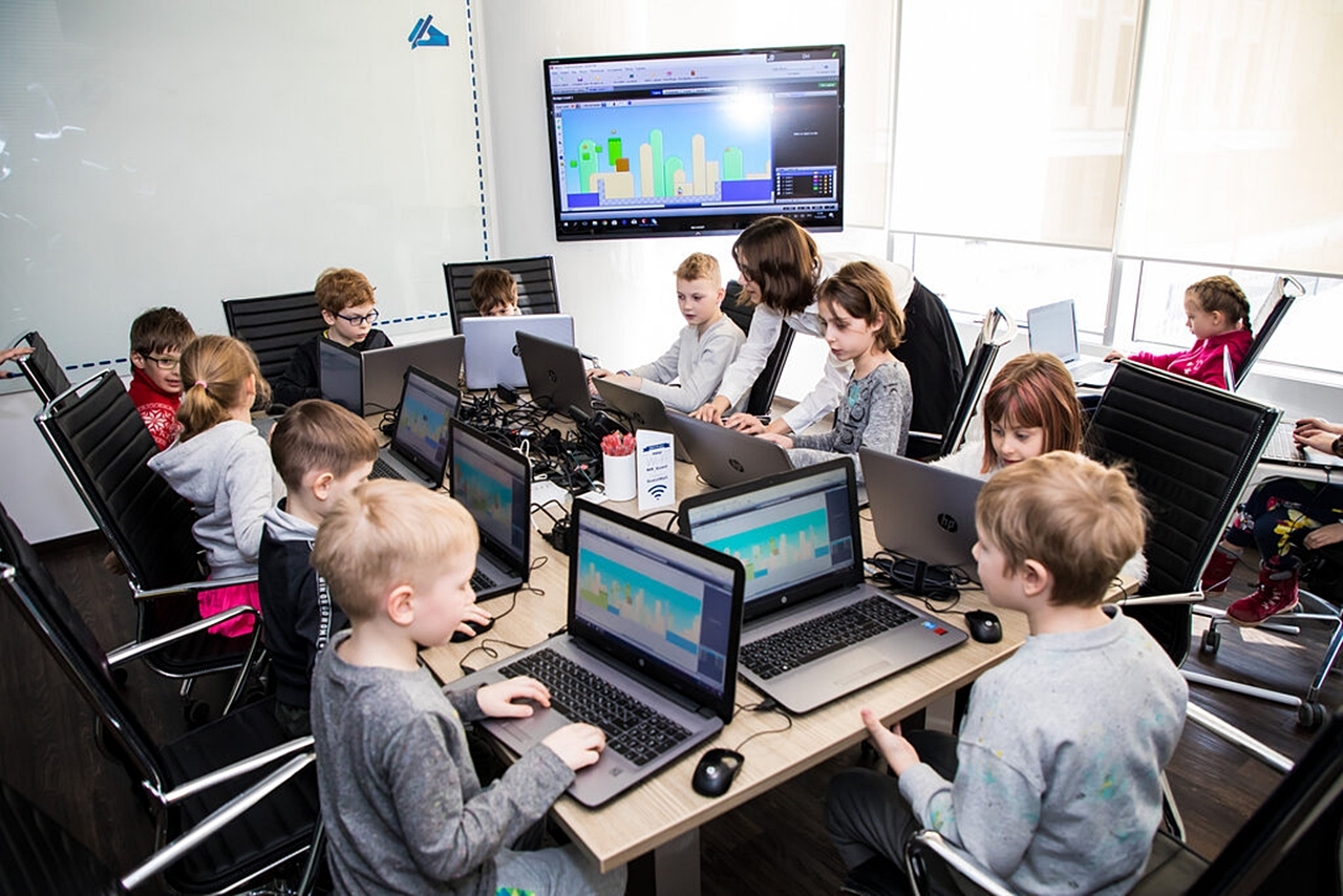 Школа программирования для детей Кодабра. Школа программирования code class. Кружок программирования для детей. Компьютерная школа. Ел класс. Школа программирования для детей Кодабра. Школа программирования code class. Кружок программирования для детей. Компьютерная школа.
