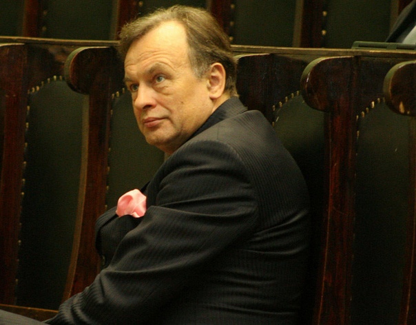 Историк Олег Соколов, обвиняемый в убийстве аспирантки Санкт-Петербургского государственного университета Анастасии Ещенко, признал вину Ранее суд продлил арест историку Соколову до 23 декабря.
