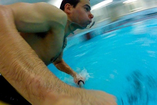 Freestyle kayak in swimming pool, flatwater. Каякинг в бассейне.