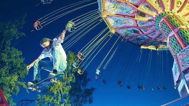 Spending the night at a closed amusement park w, Jaakko